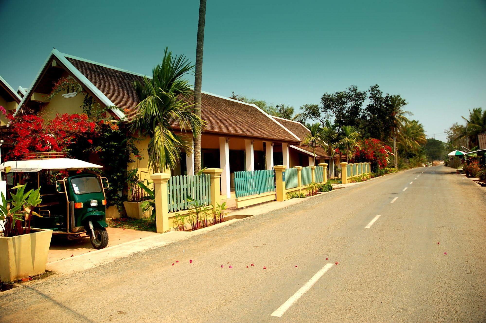 The Apsara Rive Droite Hotel Luang Prabang Buitenkant foto